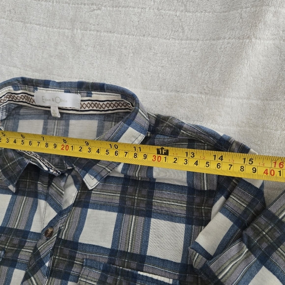 Eden & Olivia Black White Plaid Collared Button Down Shirt Sz M Roll up Sleeve - Picture 7 of 10